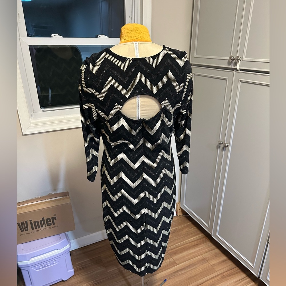 Fashion 2 Figure Chevron Patterned Black and Silver Midi Dress Size 2 - Picture 2 of 6